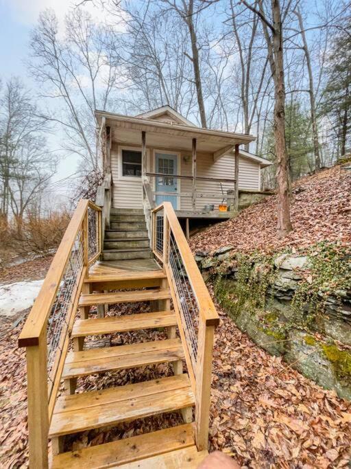 Breezy Hill Eccentric Studio Cottage Accord Exterior photo
